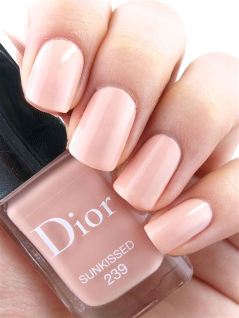 dior nails.|Dior nail color.